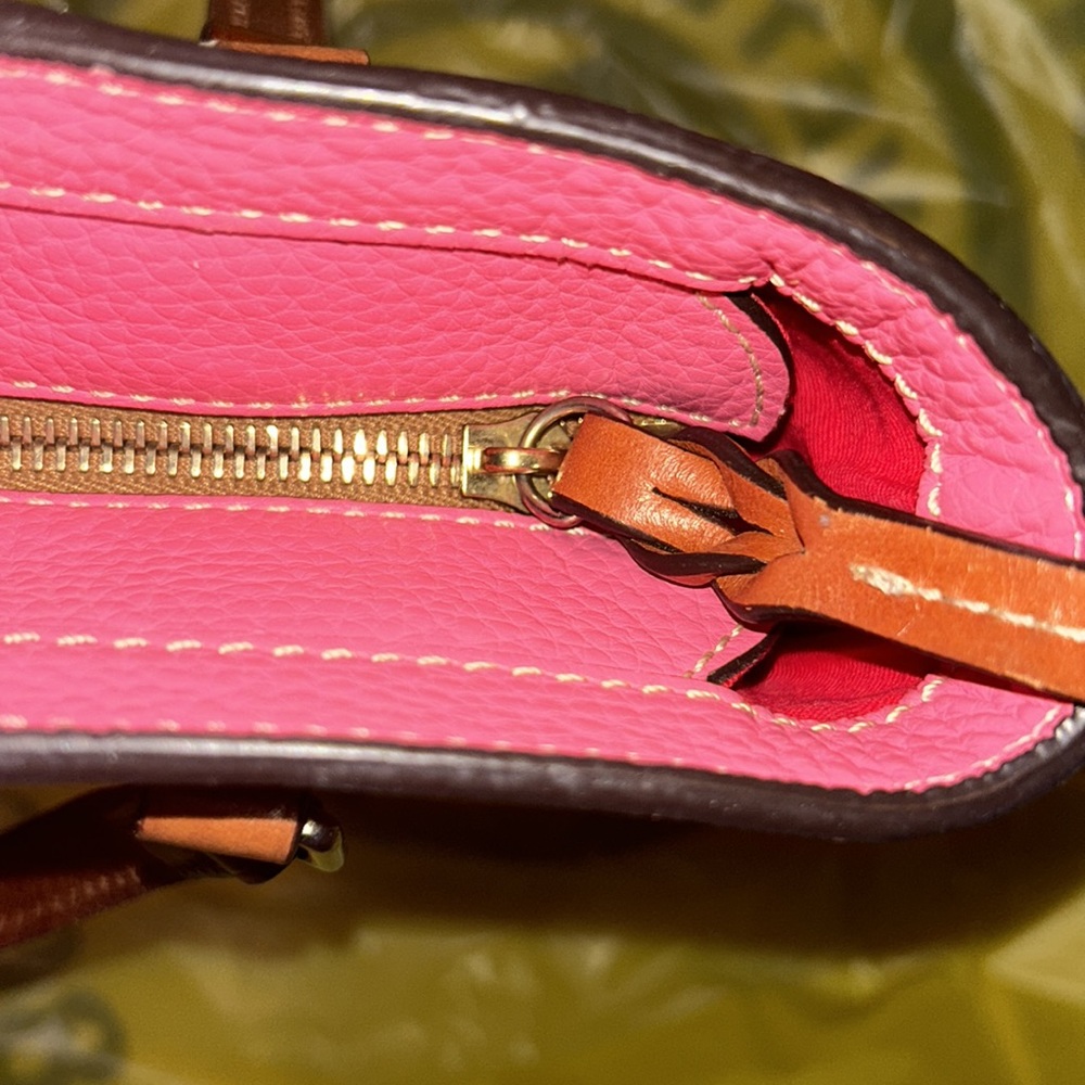 HUGE MARKDOWN!!!  DOONEY & BOURKE pebbled leather TOTE* GORGEOUS..  really!!!! - Picture 6 of 13